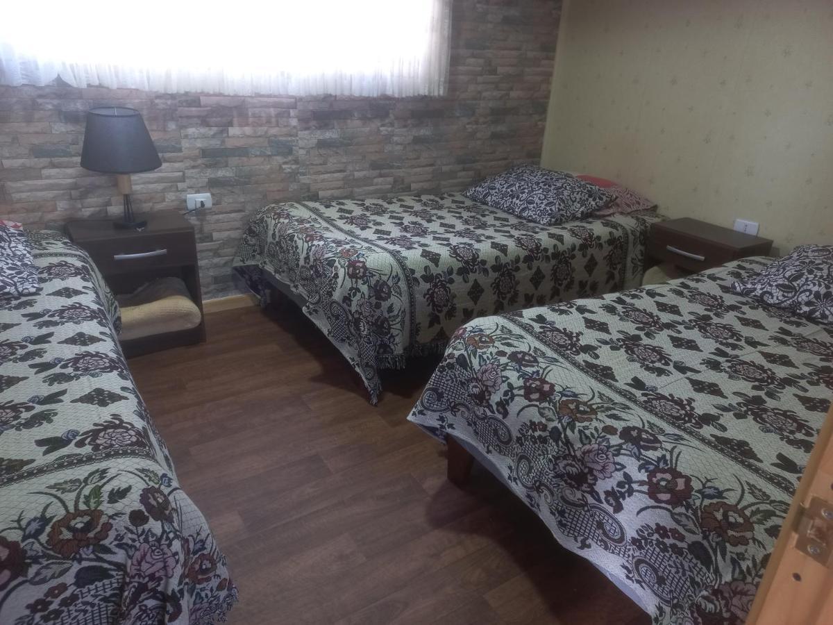 Hostal Don Pedro Пуерто Наталес Екстериор снимка